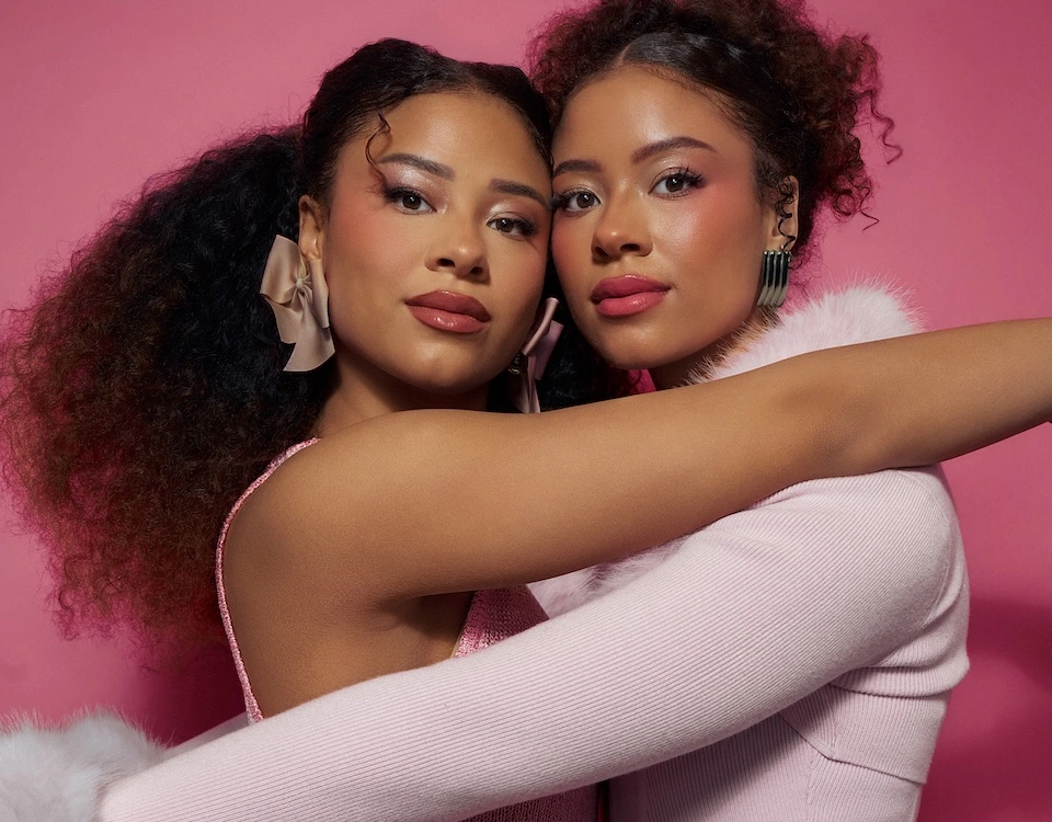 Lexie and Ana Learmann Twins portrait for Learmann Twins interview on beauty and well-being